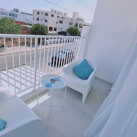 Napa Oasis איה נאפה